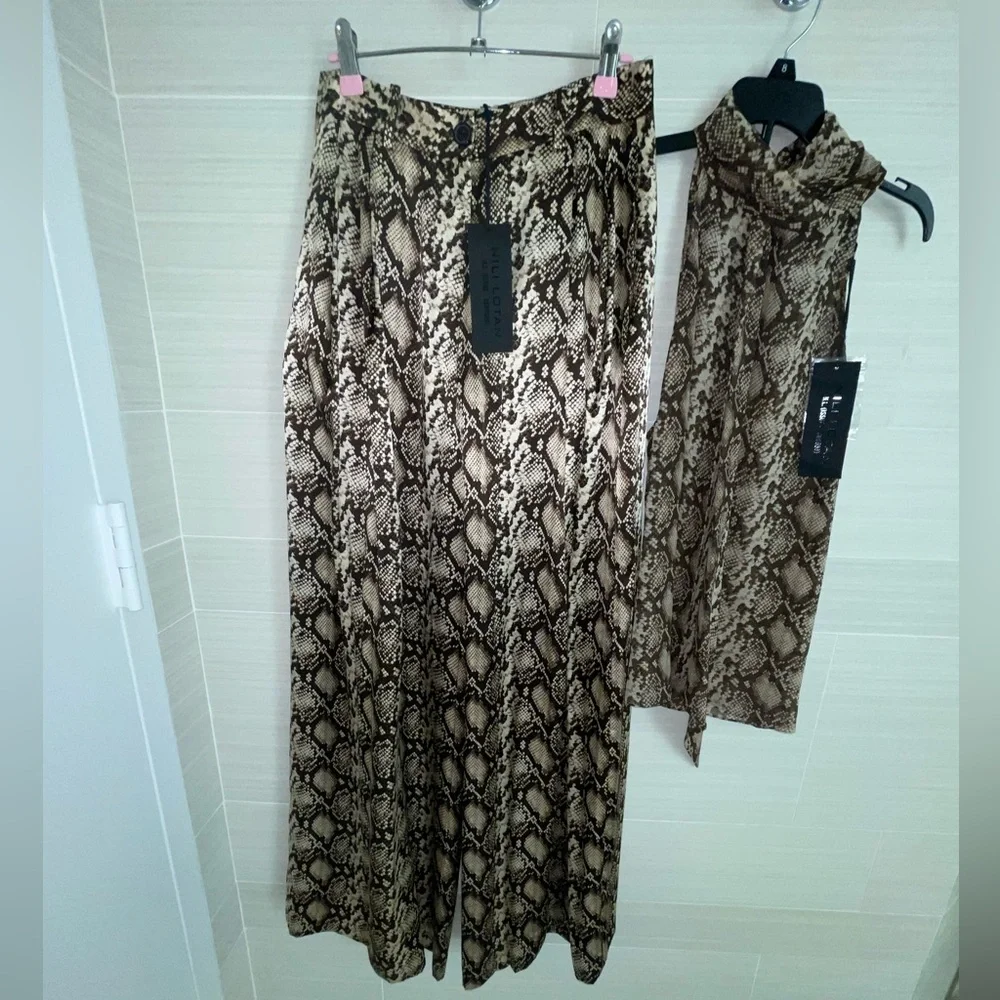 Nili Lotan wide legged snake, skin, silk pant. Pleated front (see matching too) - Picture 2 of 3
